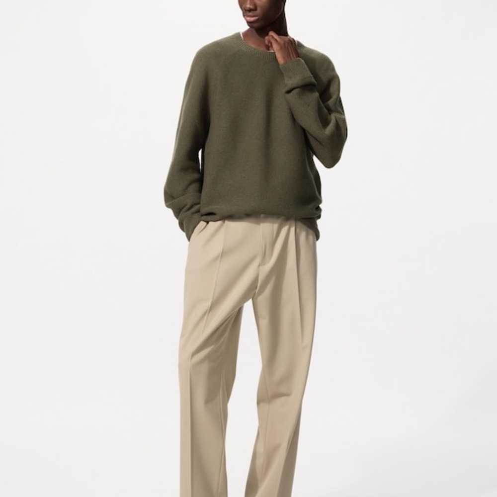 Uniqlo Beige Pleated Wide Pants - Large (33-36)